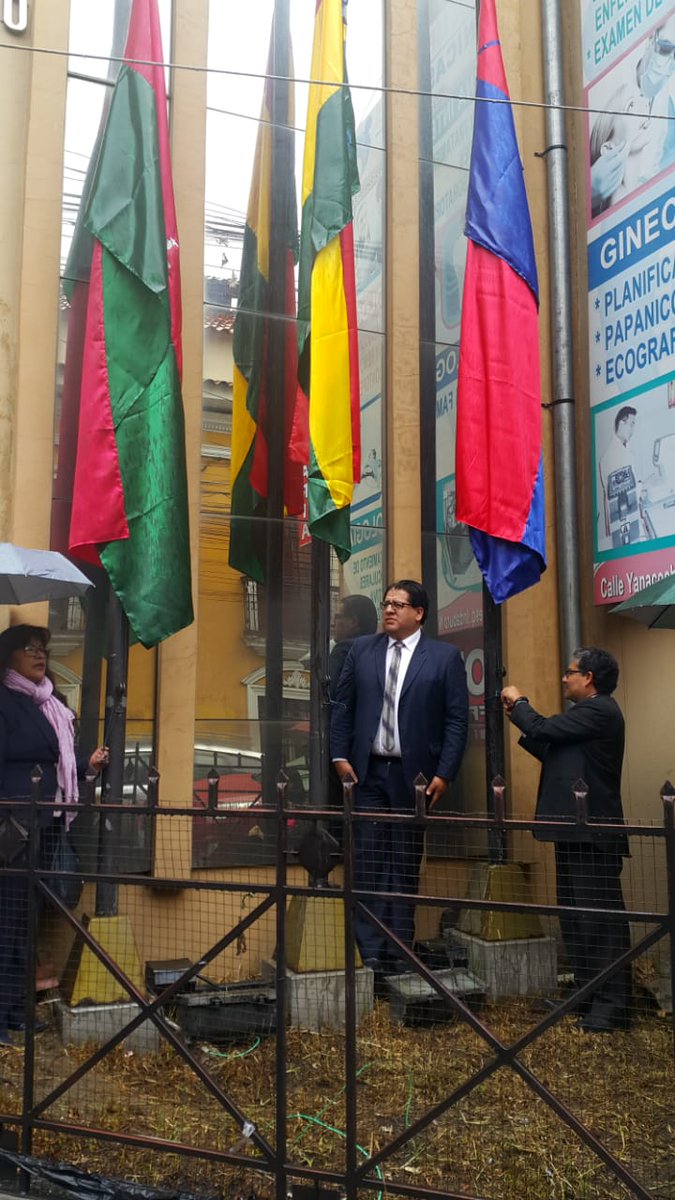 ICALPOficial's tweet photo. Les compartimos las fotografías de la #OfrendaFloral, acto que se realizó en el Ilustre Colegio de Abogados de La Paz el Lunes 15 de Octubre, como parte de las actividades conmemorando el mes del Abogado.

#ICALP #OfrendaFloral #Abogado #MesDelAbogado #Abogados #Abogadas https://t.co/ieZ1qocV3Z