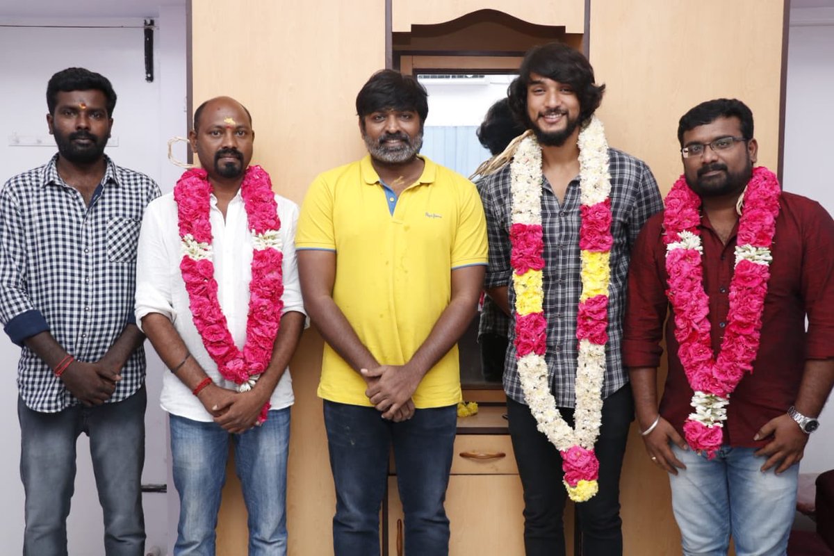 TamilaninCinema's tweet photo. #Gautham_Karthik's Next With Dirctor #PonramVVS Associate @Arun_chandhiran Produced By @WhiteLineProd #Anbalagan !
#WhiteLineProductionNo1 ! @sooriofficial ! @ponramVVS ! #CtcMediaboy ! https://t.co/PAO2KZgjZW