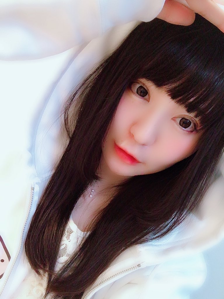 ota__ayaka's tweet photo. キグルミキノコ-Qbitのキャストが発表されました！
太田彩華の役は、祟ヶ淵ルクルート(タタリガフチ)に決まりました！！！
とっても可愛いキャラクターで嬉しい！
1章ではほとんどいないけれど、第1章EDテーマの「月食のソワレ」を歌わせていただきます。
冬の配信が楽しみです！
 #キグルミキノコQbit https://t.co/Wf3TxGhGsB