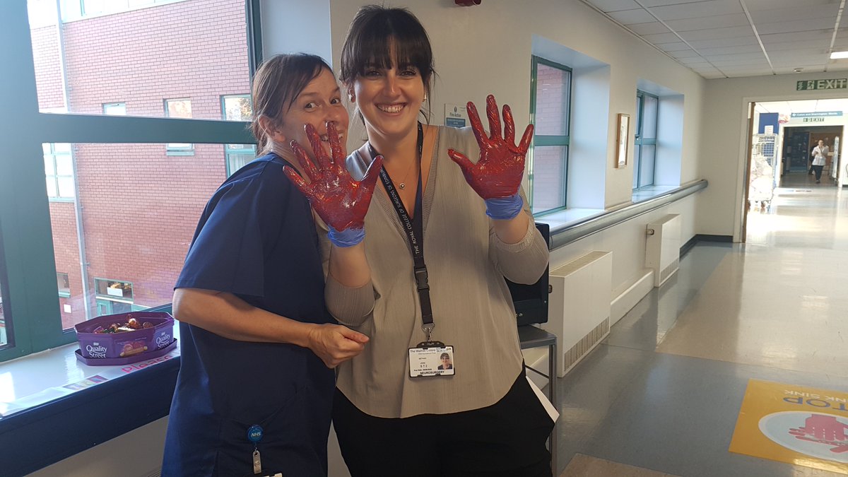 WaltonCentre's tweet photo. Happy #InfectionPreventionWeek! Our team have been showing off good hygiene and reminding you to make sure you wash your hands when you're here in the hospital! #IIPW2018 https://t.co/FNpin2x8Sh