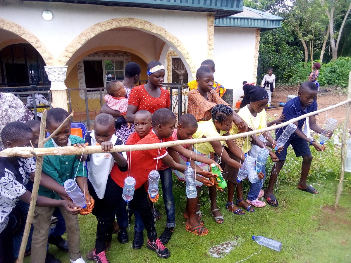 joy_anoh's tweet photo. #Handwashing promotion in a birthday party. 

#GlobalHandwashingDay is over anywhere you find yourself don't forget to promote #WashYourHandsO message. https://t.co/1lOM8WhJ2L