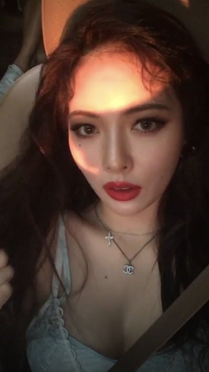 kpopxpics's tweet photo. hyuna https://t.co/rsTaOyi0Yt