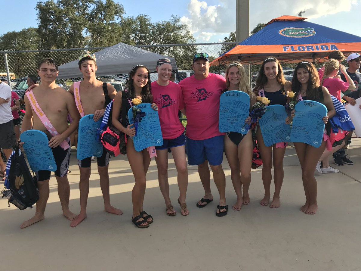 BMCHSCanes's tweet photo. Senior Swim Night and #Pink4Plummer 😍💙💛🏊‍♂️🏊‍♀️😍 https://t.co/3xgaF3G9R7