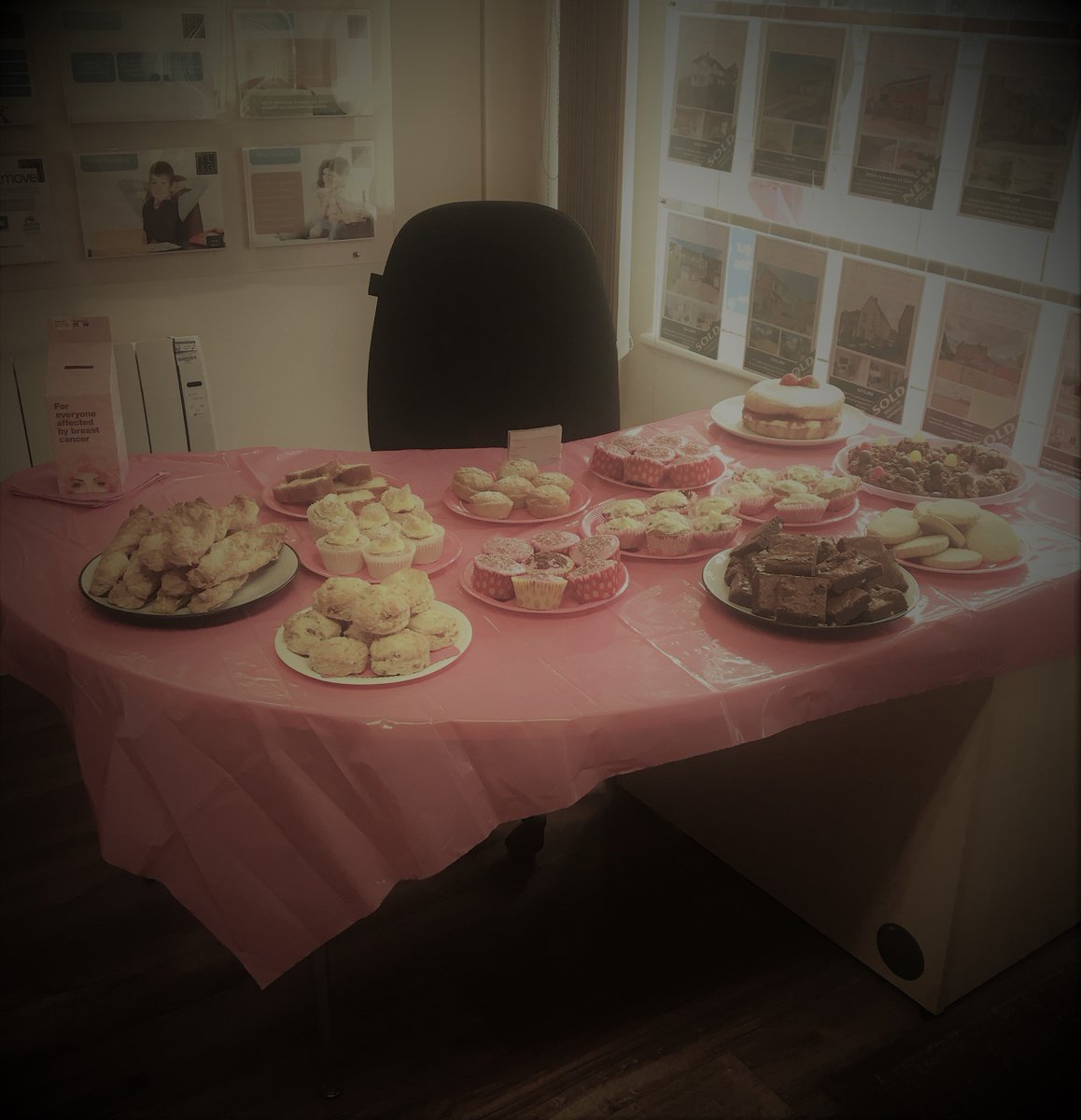 TLGEvesham's tweet photo. Roll up, roll up, come and join #TLG for their annual bake sale to raise money for #WearItPink #BakeSale #Charity #GetInMyBelly! #RaisingMoney #WhoCaresAboutTheCalories #SBK https://t.co/xht0nDk3GV