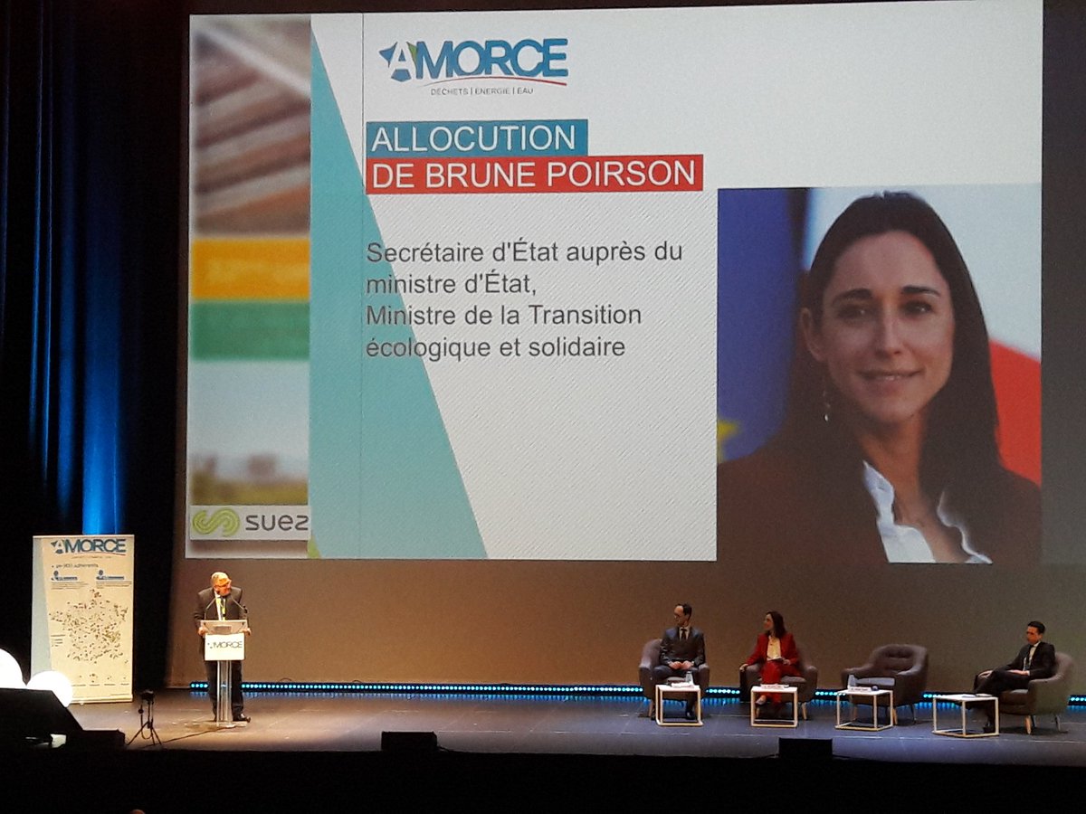 hdantin's tweet photo. Message de G. Vincent Prsdt @AMORCE à @brunepoirson "nous sommes prêts à accepter la hausse de la #TGAP si elle est affectée à mise en oeuvre de l'économie circulaire" #congres2018 https://t.co/44Alplorxy