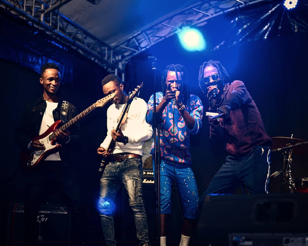 2FELLAZ's tweet photo. Thanks to everyone who came through yesterday for #FreshFusion @tworivers_ke it was mad fun you guy.
What a way to kick start the weekend. Iliweza kwa sana
#Redacapella
#RedisHot
#VijanaWaleWabaya https://t.co/0POApAFfNv