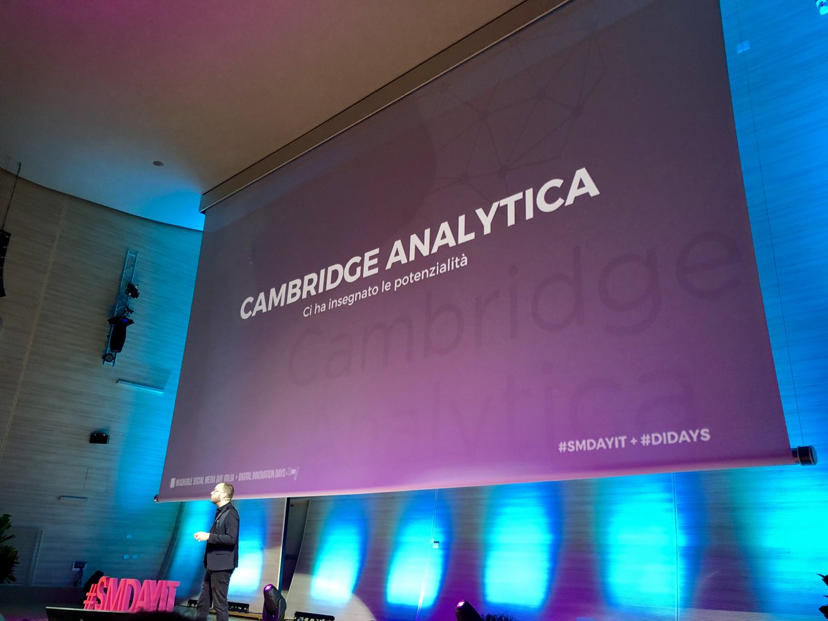 Rete, reputazione e decisioni con <a href="/lastknight/">Matteo G.P. Flora</a> al @SMDAYIT 📣💯 #SMDAYIT