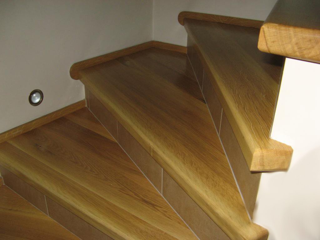 stolarnialobzow's tweet photo. Are you looking for a made to measure stairs cladding for your home? We can prepare a special offer for you! Contact us and specify colour, dimensions, type of wood and finish!

#staircladding #solidwood #interiordesign #oakwood https://t.co/5IaWmqd6Rf