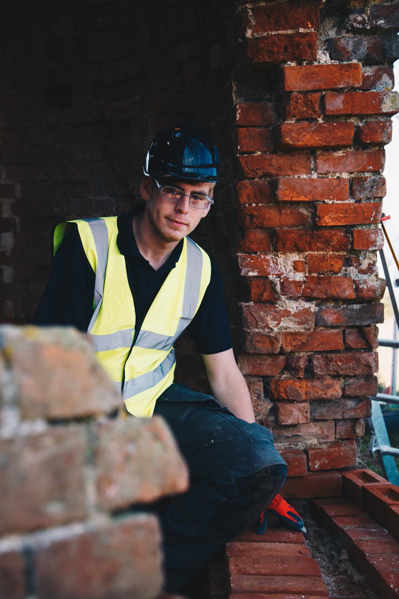 CCNConstruction's tweet image. Work is progressing well with Level III Brickwork Students at North Mill Reedham @norwichcollege @BroadsAuth @watermills #heritage #restoration