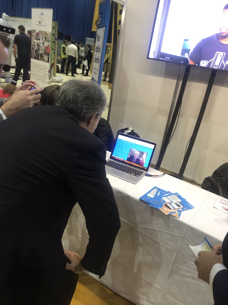 jerseylola3's tweet photo. Chief Minister checking his age with Yoti #jerseyskillsshow https://t.co/a8CJ0vkgNT
