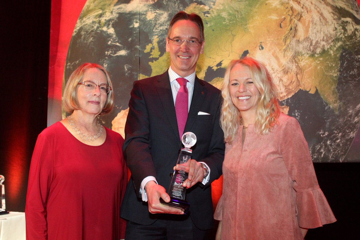 AnnetteZoepf's tweet photo. 2018 IAVE Global Corporate Volunteering Awards, 25th IAVE World Volunteer Conference, Augsburg
...and the winners are...
Inspiring Practice Awards winners Merck, Telefonica, Ritz Carlton, GSK https://t.co/00o6dSvauJ