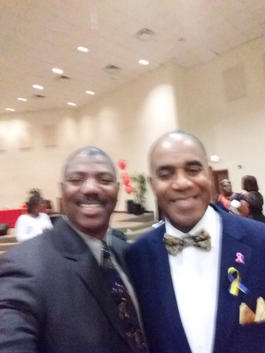 CookLonz's tweet image. 3rd Cousins and the resemblances are amazing. Family gene's are amazing. #family #SouthCarolina #NewYorkCity #writerslife #Augusta #Atlanta #Survivor