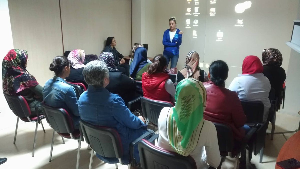 2011AYASLOKAL's tweet photo. ANKARA BÜYÜKŞEHİR BELEDİYESİ AYAŞ HANIMLAR LOKALİMİZDE "SOSYAL YAŞAMDA BİLİNÇLİYİM" PROGRAMI KAPSAMINDA ANKARA İL EMNİYET MÜDÜRLÜĞÜ TARAFINDAN " KADINA YÖNELİK ŞİDDET, HIRSIZLIK- KAPKAÇ VE SİBER SUÇLAR" KONULU SEMİNER VERİLMİŞTİR.KATILAN ÜYELERİMİZE TEŞEKKÜRLER..@emineko97923737 https://t.co/oNsSZRKC2S