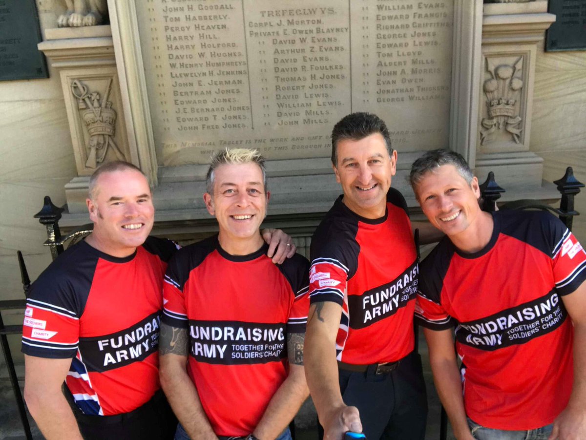 trudydavies1964's tweet image. #TurnOurTownRed for remembrance LETS GIVE THEM A GREAT BIG LLANI WELCOME Saturday morning 9.30/10 AM local lads ‘frontline walkers’ finishing their 100km overnight walk at the cenotaph in #Llanidloes #CountdownToPeace
#Legion #PoppyAppeal #IAA18
@CambrianNews @AnwenParryCT