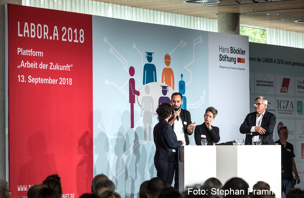 boeckler_de's tweet photo. Rund 600 Teilnehmer diskutierten Anfang September engagiert auf unserer  ersten #Labora18 über die Arbeit der Zukunft. 

Zeit für einen Rückblick mit vielen Fotos, Materialien und Videos aller Sessions: https://t.co/F4Jhcn2dCT https://t.co/9JbAvjYWBA