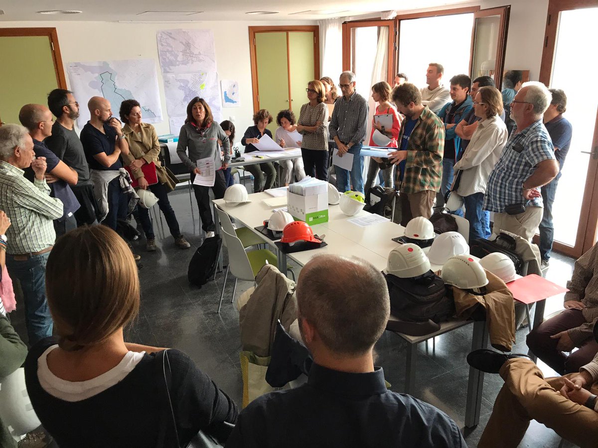 Una treintena de aparejadores 👷‍♀️👷‍♂️ voluntarios participan hoy en la tercera jornada de trabajo para la evaluación de daños en inmuebles de Sant Llorenç ❤️Muchas gracias compañeros!