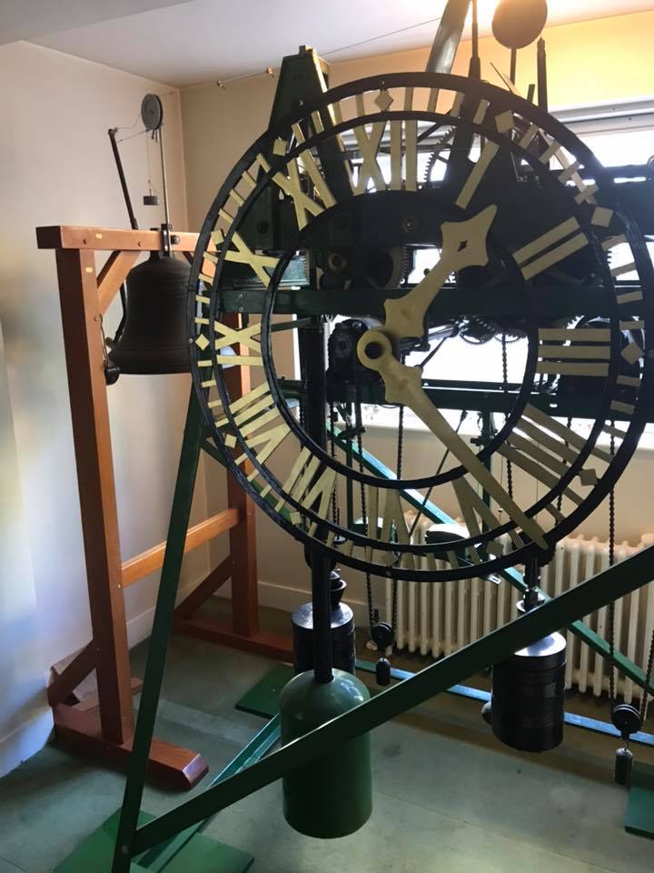 CWraightRemoval's tweet photo. Not something you have to move every day. Normally situated in a tower, this clock had to be dismantled by us and taken to The Canterbury Auction Galleries.  - https://t.co/LYLIZK1w1p https://t.co/hCoOZQVy0A