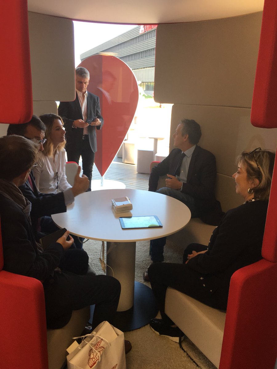 Mc_Lanne's tweet photo. #LXGenerali reconnaissance faciale pour proposer des garanties adaptées à l’âge, #IoT pour mieux protéger le domicile, #videoconférence avec les #clients...les voies de l’avenir sont dessinées ! #Service #Phygital #innovation https://t.co/l6ZimnvAiu