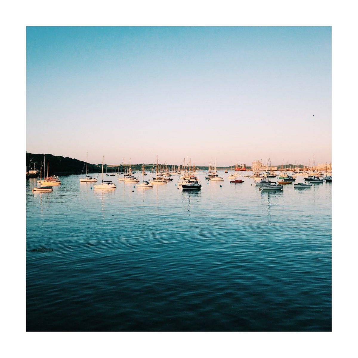 Greenbankhotel's tweet image. When you have this vista right outside The Greenbank and @theworkingboat, how can you resist? Come and soak up these views with us!
#cornishviews #cornwall #lovecornwall #swisbest #viewsfordays #cornishlife  #falmouthharbour #greenbankhotel #theworkingboat