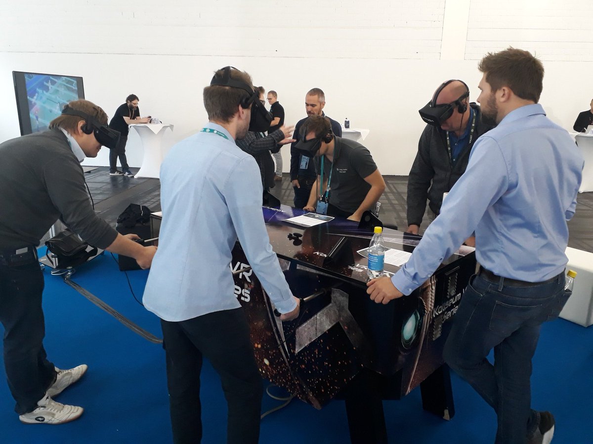 jjstammers's tweet photo. VR tafelvoetbal, tja... waarom niet! #AWE2018 veel interessante toepassingen op de beurs. Misschien niet allemaal voor @AnteaGroupNL :) https://t.co/fY30Waxs4q