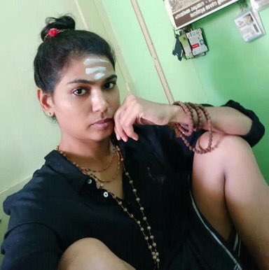 The truth behind this so called Muslim activist #RehanaFatima who wanted to enter #SabrimalaTemple
Is she even a devotee of Lord #Ayyappa as portrayed by our stupid mediatards?

Why is she not fighting for women’s rights to enter mosques?

 #SaveSabarimalaTradition