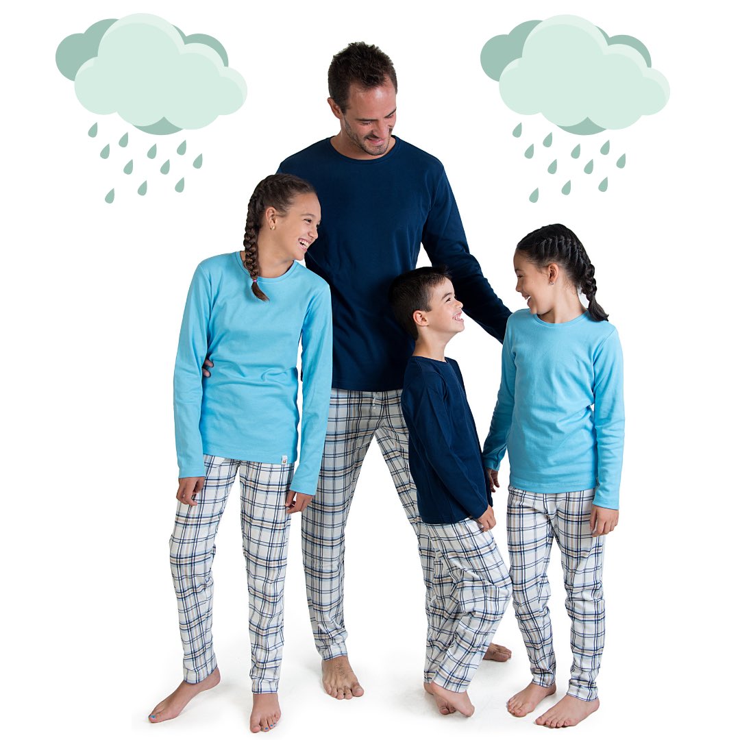 ☔️ Al mal tiempo, buena 😀. igualdu.com
#familia #pijamas #diversión #otoño #lluvia #conjuntados #pijama #pijamaparty