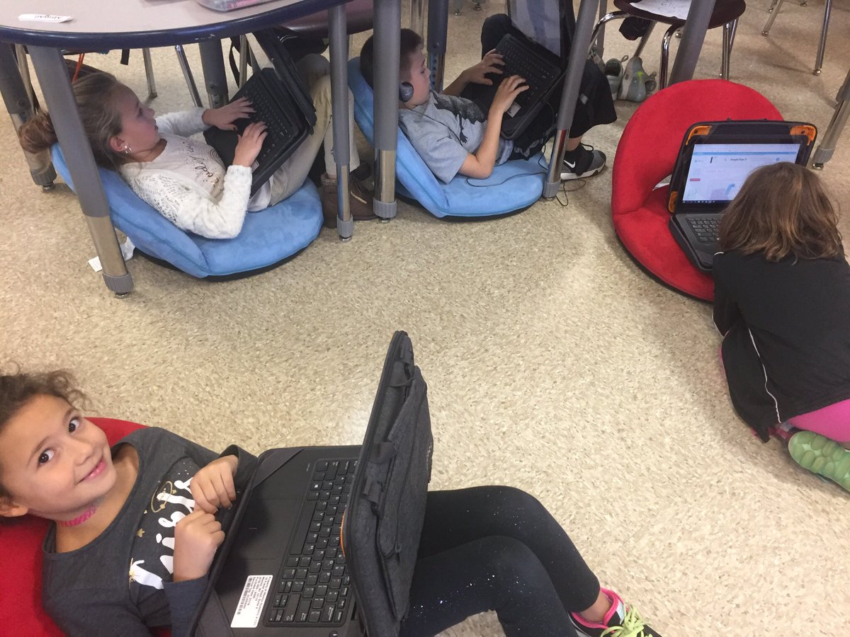 MexElLibLDRS's tweet photo. We just love our learning spaces! @PalermoElem @MACSPride @tech_macs #flexibleseating https://t.co/EEQ8FYMhoC