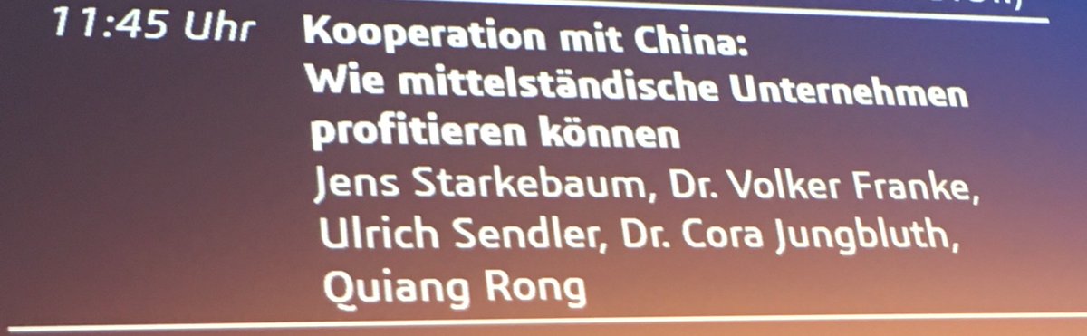michael_moser's tweet photo. Cooperation with China 🇨🇳. Fascinating round-table at the @Dassault3DS #3DXForum. Mutual learning opportunities and benefits. https://t.co/9sYZYSOfPk