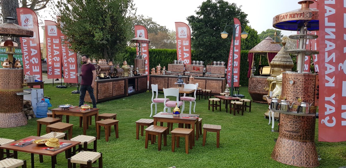 MesaleKazan's tweet photo. Çay severlerin buluşma noktası! Festivallerin öncüsü ve en renkli  katılımcısı Meşale Çay Kazanları, siz değerli misafirlerimizi 19 - 20 -  21 Ekim’ de Parc Cérémonie Kilizman’ da ki İzmir Çay Festivalinde  ağırlamaktan mutluluk duyar. https://t.co/gzD66I2d7V
