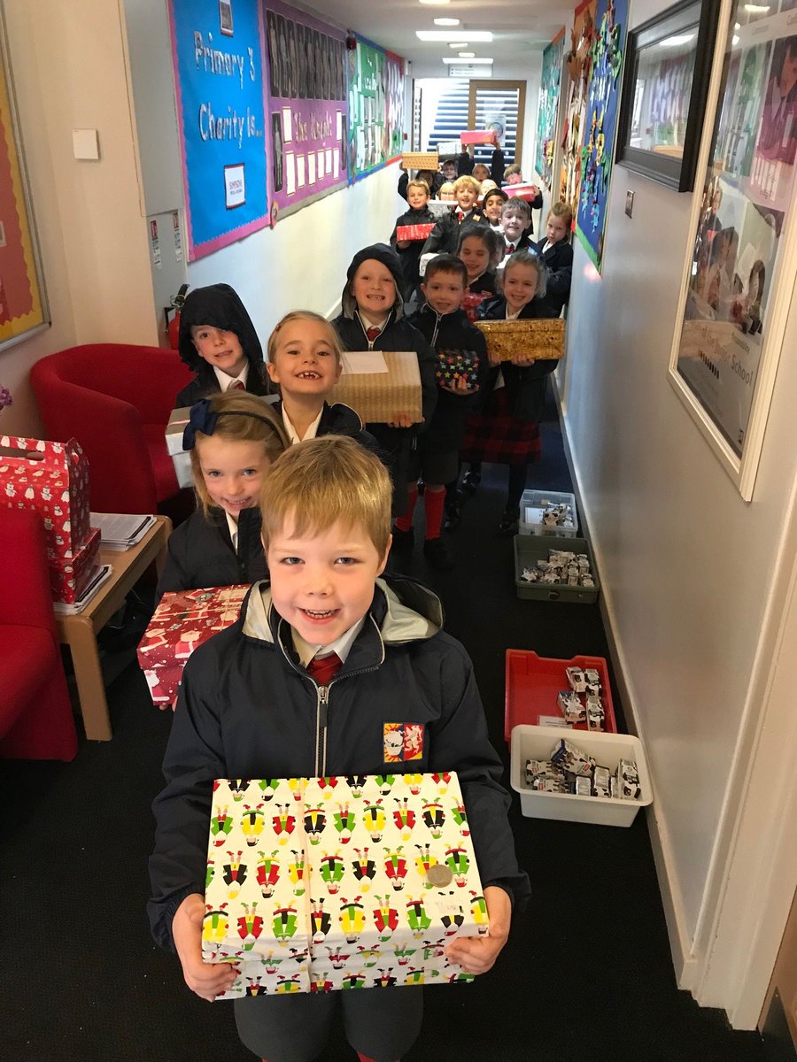 Last week, pupils helped to load shoeboxes generously filled with essential goods by P1-7 families, onto @EdinDirectAid 's van. They will be delivered to disadvantaged children in Bosnia, Syria and Lebanon, where they are desperately needed and greatly appreciated. Thank you! 🎁