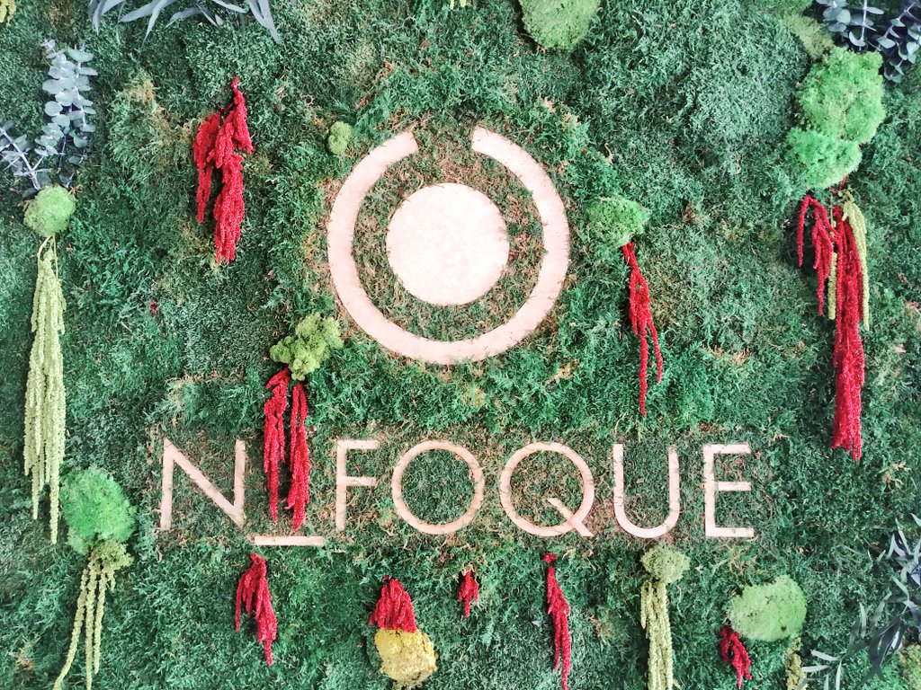 nfoque_arq's tweet photo. N-foque gets "greener"
Gracias a Green Land España por el montaje de este jardín vertical

#jardinvertical #garden #verticalgarden #green #cesped #musgo #moss #plants #plantas #flores #flowers #colors #colores #nature #naturaleza #eco https://t.co/1pzjbJZBUz