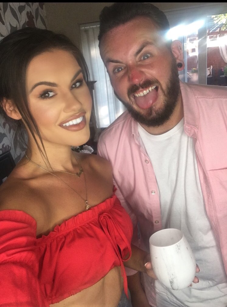 EmilyJLongden's tweet photo. Happy birthday my crazy GBF!! 🎉🍸 @CraigJohnston3D LY!!💙 https://t.co/Z0CAG56OYX