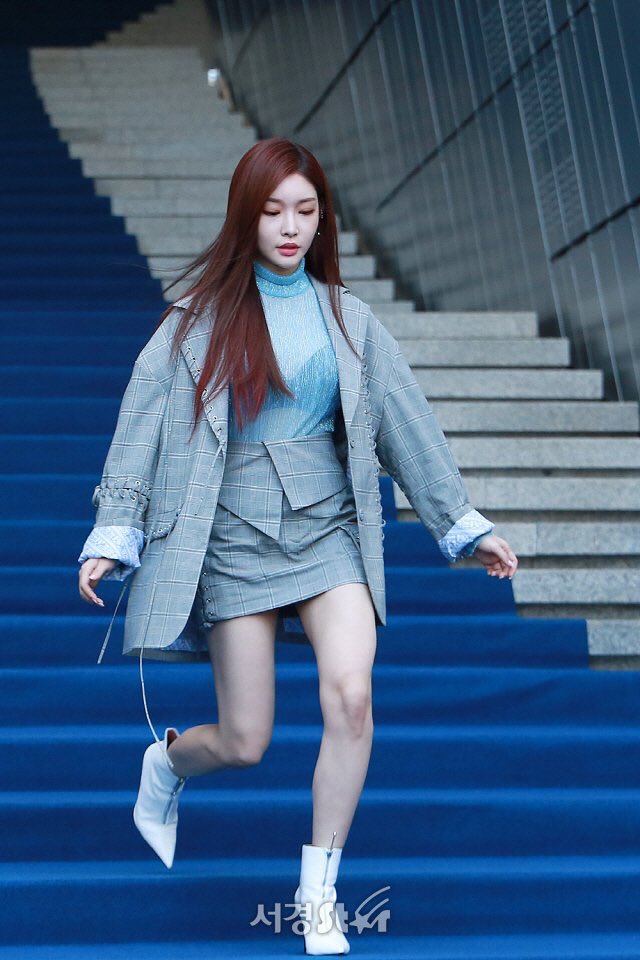 ChunghaBrazil's tweet photo. [#RANDOM] Kim Chungha modelo é um dos meus conceitos favoritos 🔥😍
Chungha porque nos matou??? https://t.co/9PPRla9ucV