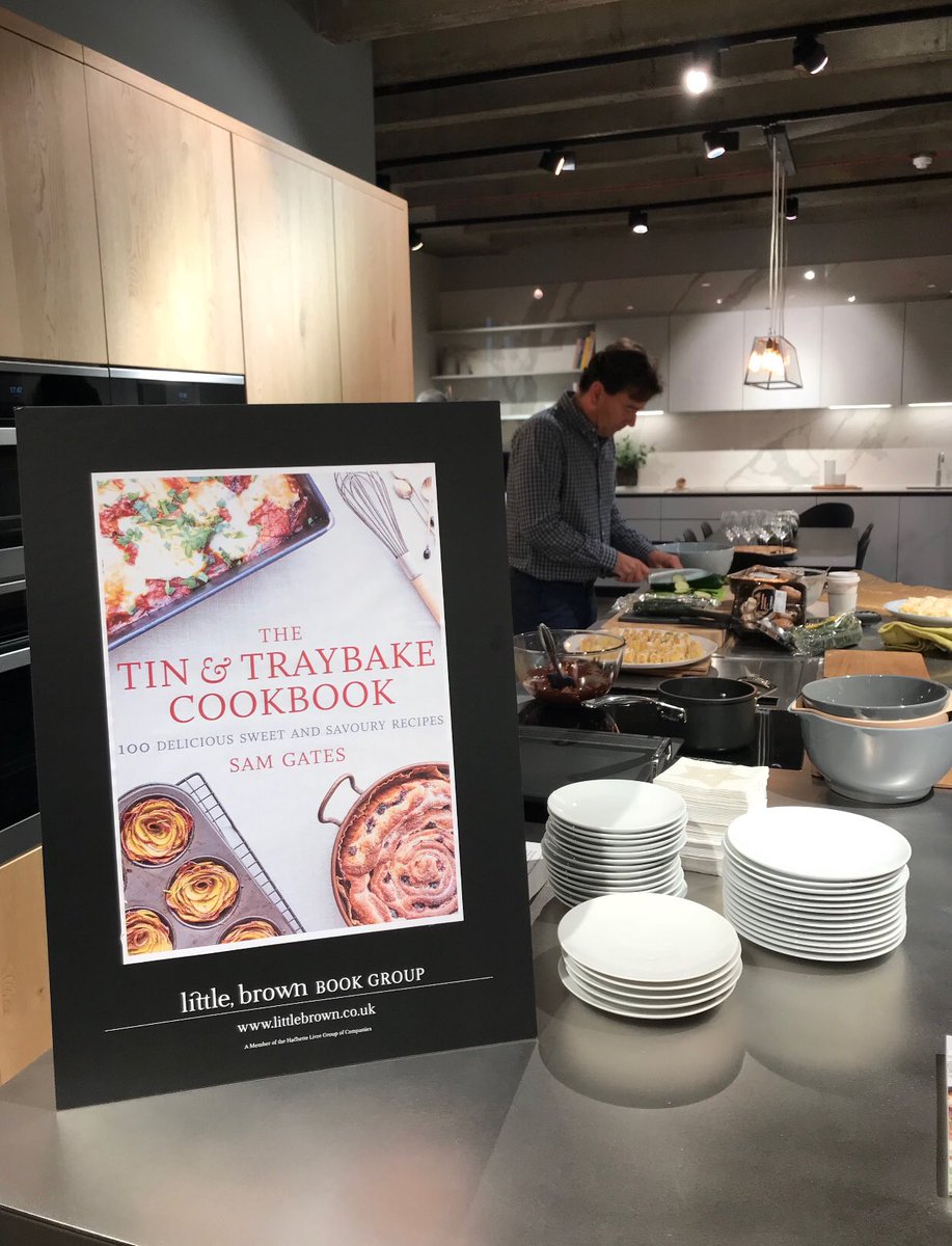 DesignCentreCH's tweet photo. Fabulous evening last night to celebrate the launch of Sam Gates’ @samgatesfood latest cookery book ‘Tin & Traybake Cookbook’ @Espresso_Design #party #booklaunch #cookerybook #kitchens #design #interiors #espressodesign https://t.co/e3ZIvGbJZ2