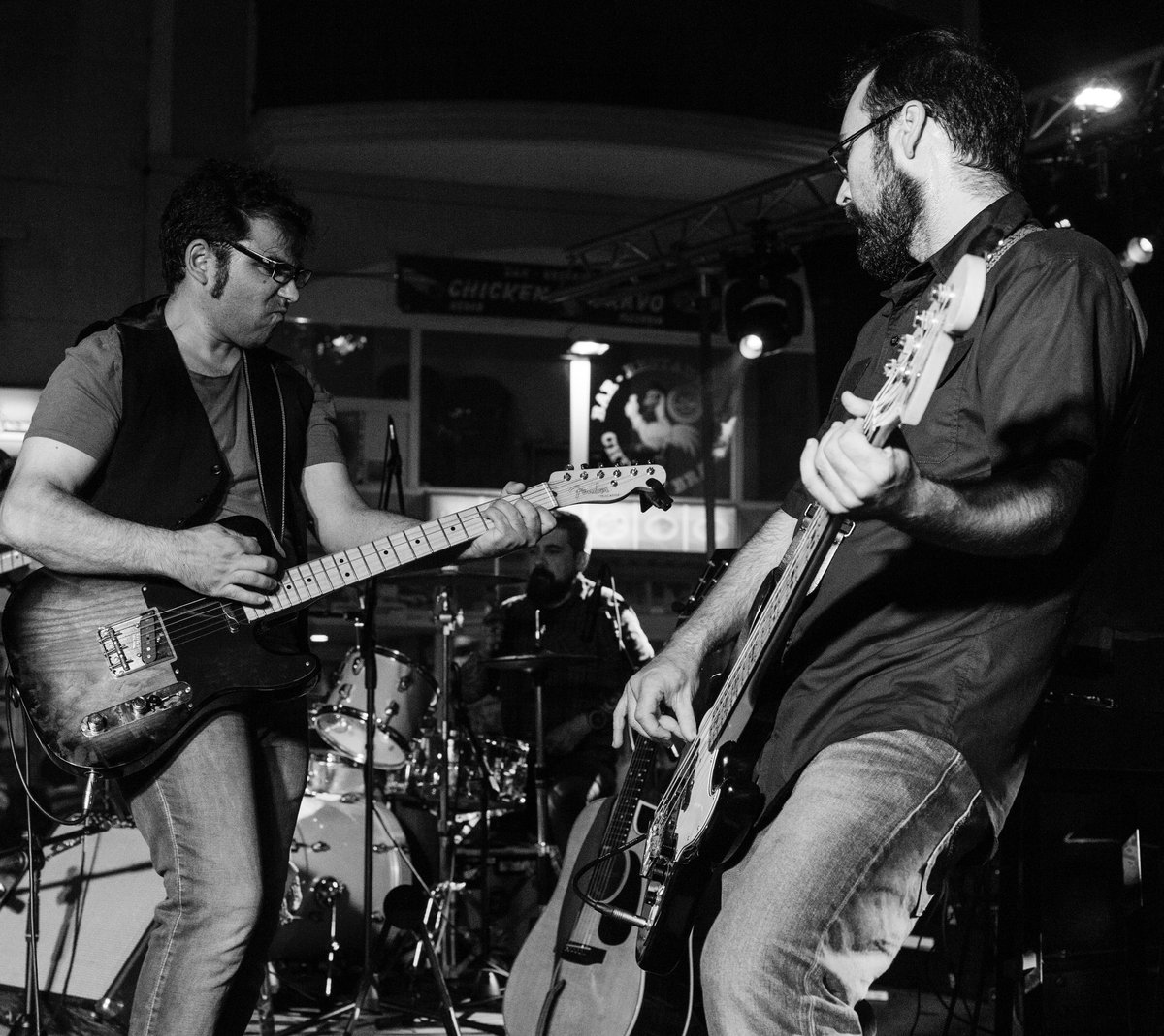 ❌🌧🙏🏻Si nos respeta el tiempo, recordad que tenemos una cita mañana a las 20:00h en @lopassatge de #tortosa para presentaros nuestro EP #mientrastodocambia 🎸 #gira #conciertos #musica #rock #rockandroll #country #countryrock #musicaendirecto