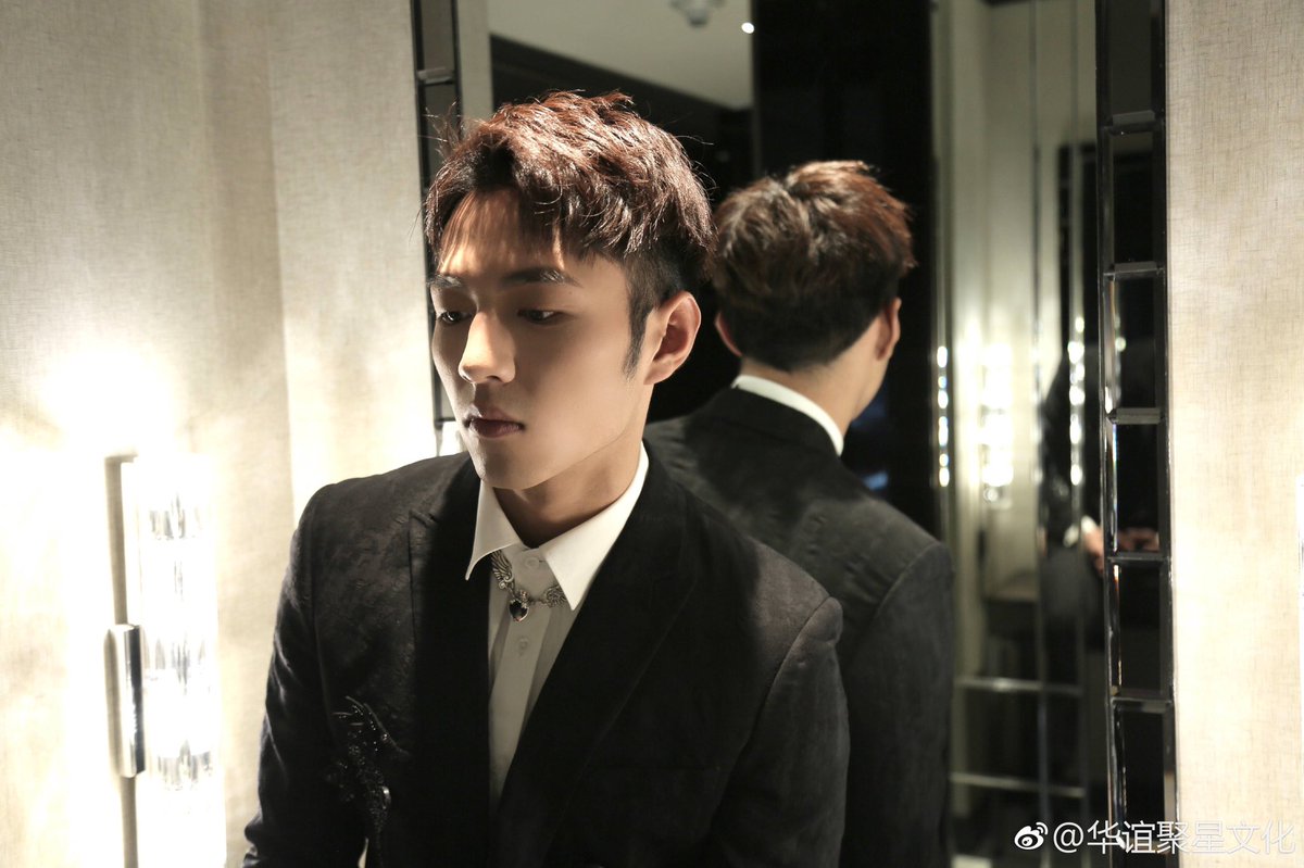 skykim0113's tweet photo. 천상배우하려고 태어난 얼굴이야 이얼굴은 https://t.co/VuFnPBoORD