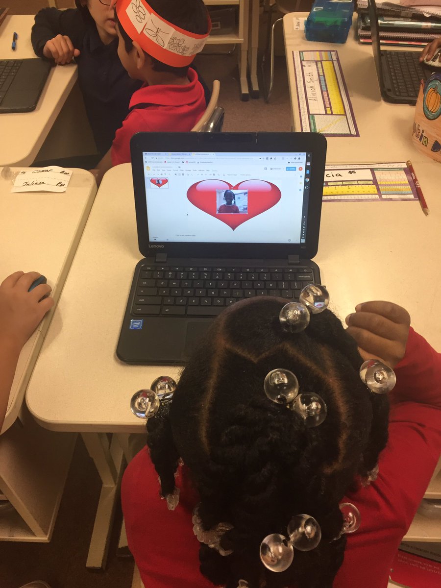 raquelsterczek's tweet image. Tech Buddies created what fills their ❤️ with happiness! @globalreadaloud ROCKS! #gra17