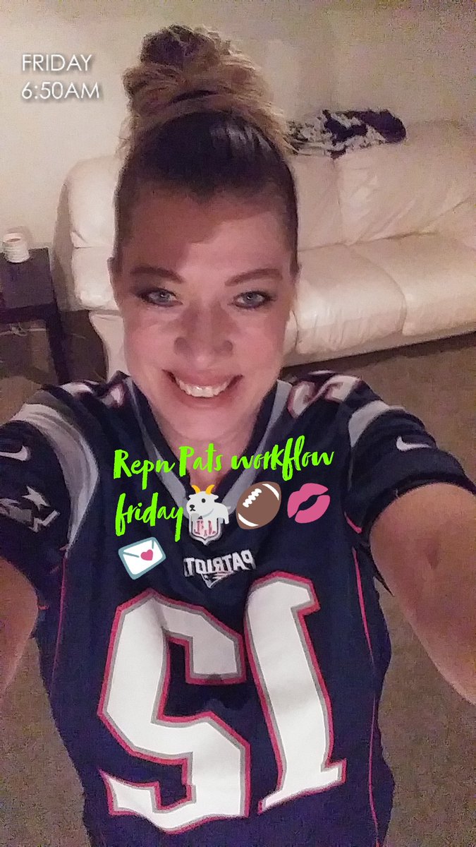 AlwaysBrady00's tweet photo. #Hairupdontcare #PatsFridayWorkflow #off2work #loveyouall💃🙌🌞🌟🌈💞😘🐐🏈♎💌🌸🌻👊💞🎉♎♠💯 https://t.co/J074t6kgqp