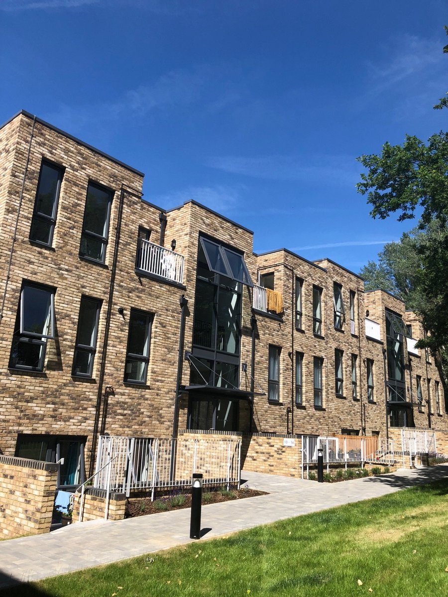 Congratulations <a href="/WelHatCouncil/">Welwyn Hatfield</a> for your #BuildingFutures award win! 👋 More great news for #Hatfield ☺️ ow.ly/cQVB30min4G