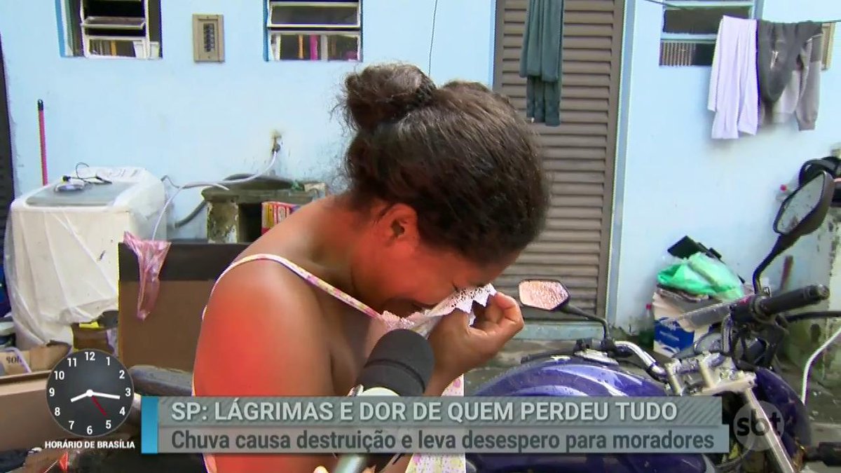 sbtnews's tweet photo. #PrimeiroImpacto: O drama de quem perdeu tudo nas chuvas dos últimos dias em São Paulo https://t.co/almJ00jA10