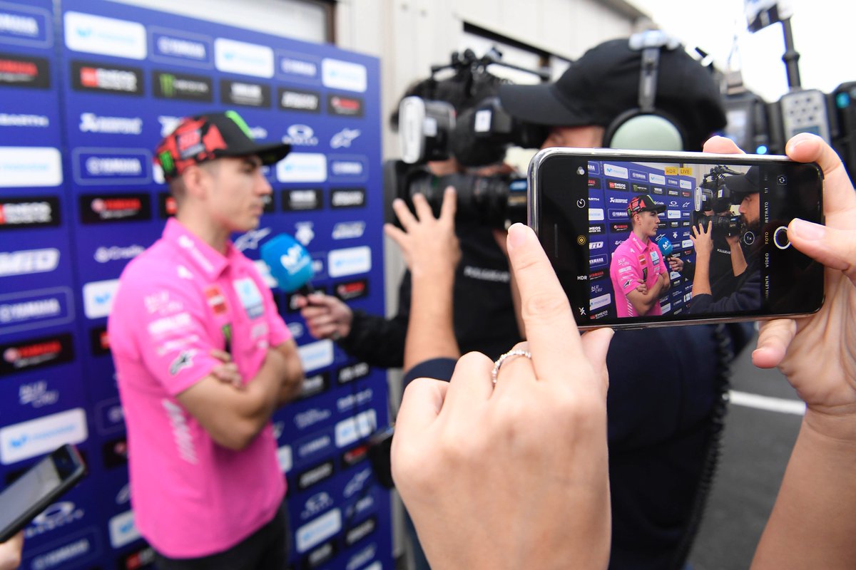 YamahaMotoGP's tweet photo. It’s International Day of the Fight Against Breast Cancer!

@ValeYellow46 and @maverickmack25 showed their support by wearing pink team shirts to help spread awareness.

#BreastCancerAwarenessMonth  | #WearItPink | #DíaMundialDelCáncerDeMama | #ContigoDamosLaCara | #SúmateAlRosa https://t.co/0IcUMS0BwR