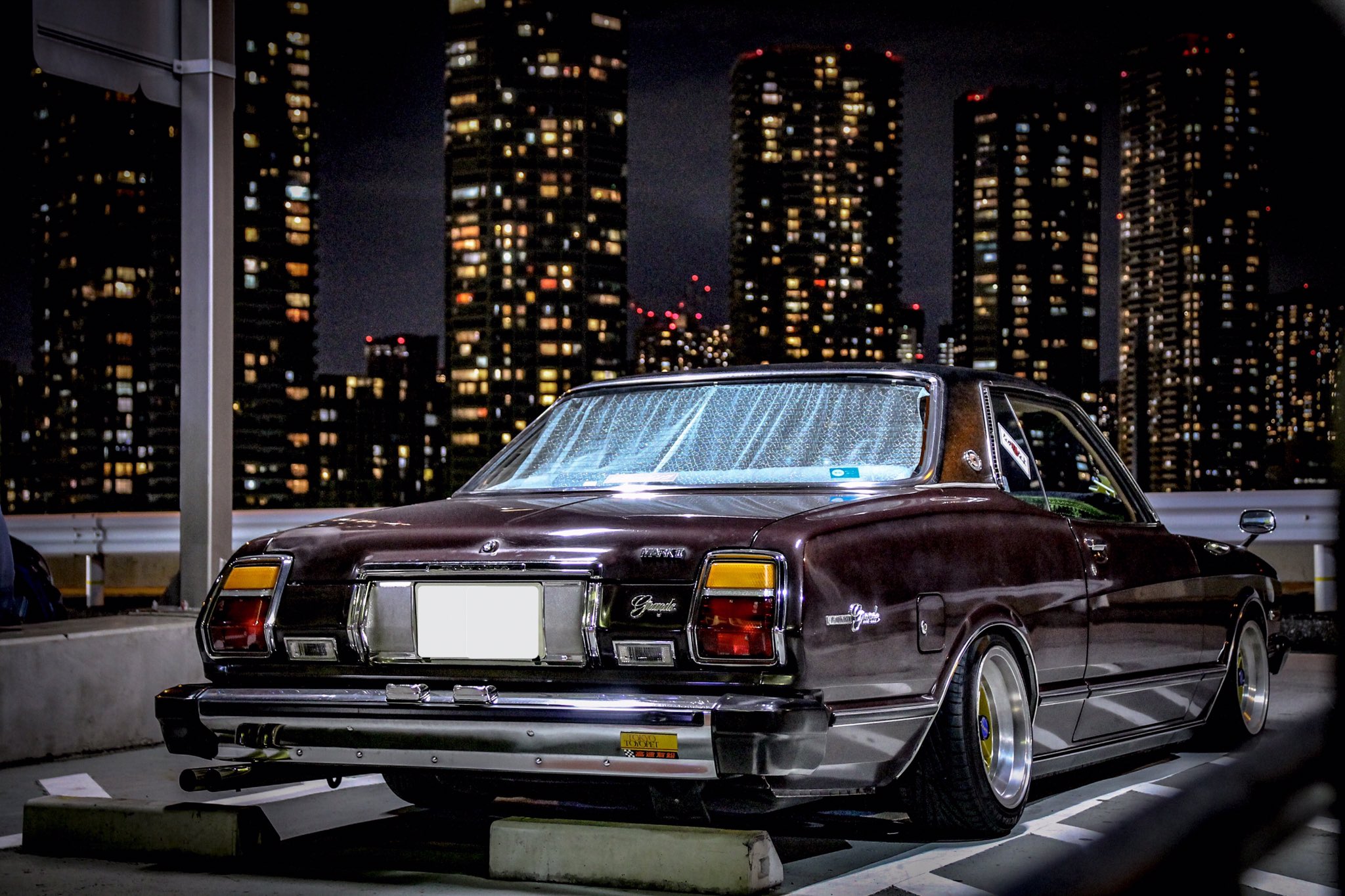 19bmw5i 1978 トヨタ コロナマークii 00グランデ Mx41 ブタ目の後期型 ディープマルーンが似合いますね T Co Tp1gvuubjx Twitter