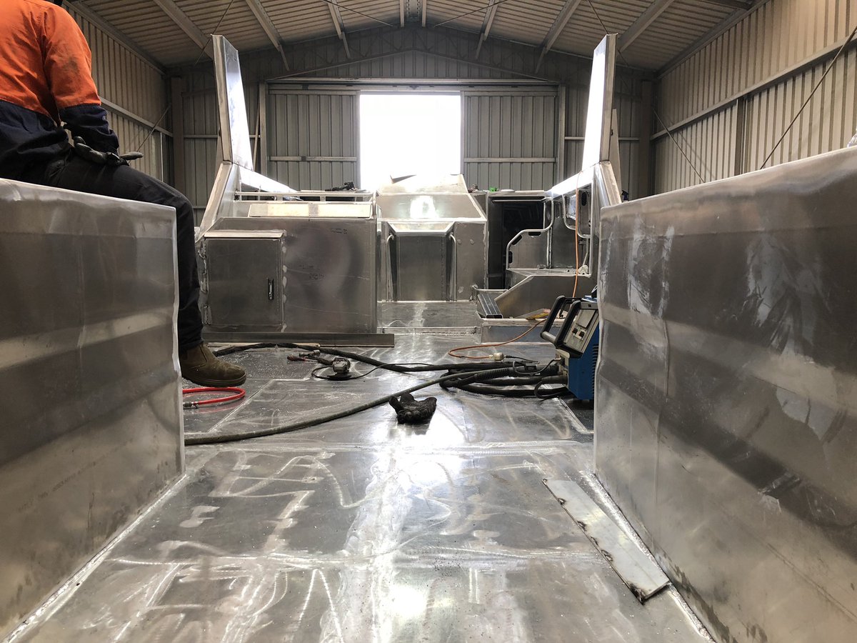 mottagwa's tweet photo. The new fishing π£ boat is coming along nicely! #Lakegraceengineering https://t.co/g0RvTVp6Vc
