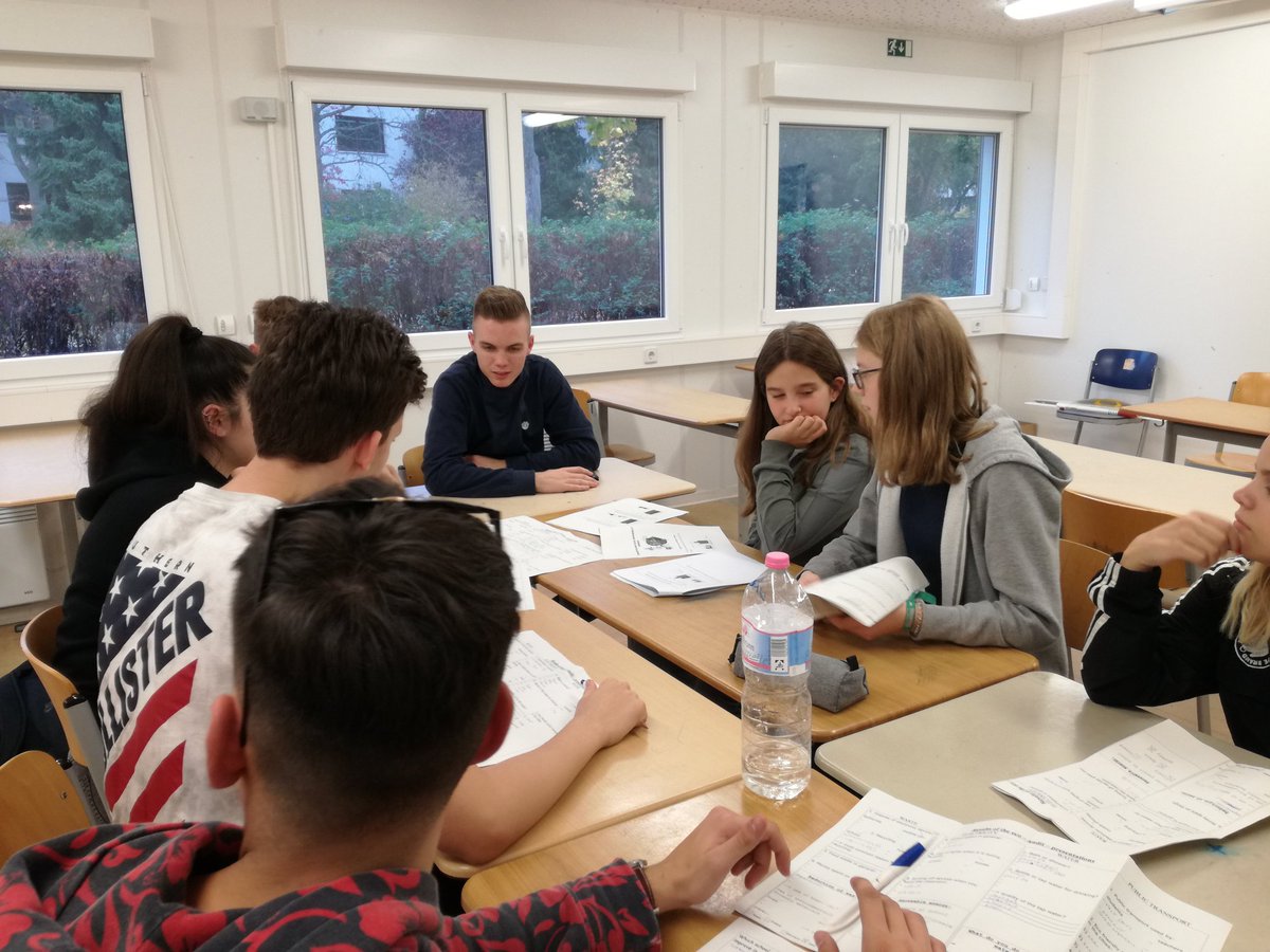 gymzosimA's tweet photo. 5th day 3rd Mobility,Berlin Germany.All the international teams cooperate for the evaluation of the ECO AUDIT results.#Agenda2030 #Erasmus_projects #ErasmusPlus  @gymzosimA https://t.co/cYelv8VmnT