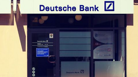 Global Regulatory Alignment Needed to Benefit from Tech Advances, Says <a href="/DeutscheBank/">Deutsche Bank</a> (Yes! 👏)
bit.ly/2NPwJVQ 
#regulation #fintech #banking #payments #APIs #AI #blockchain