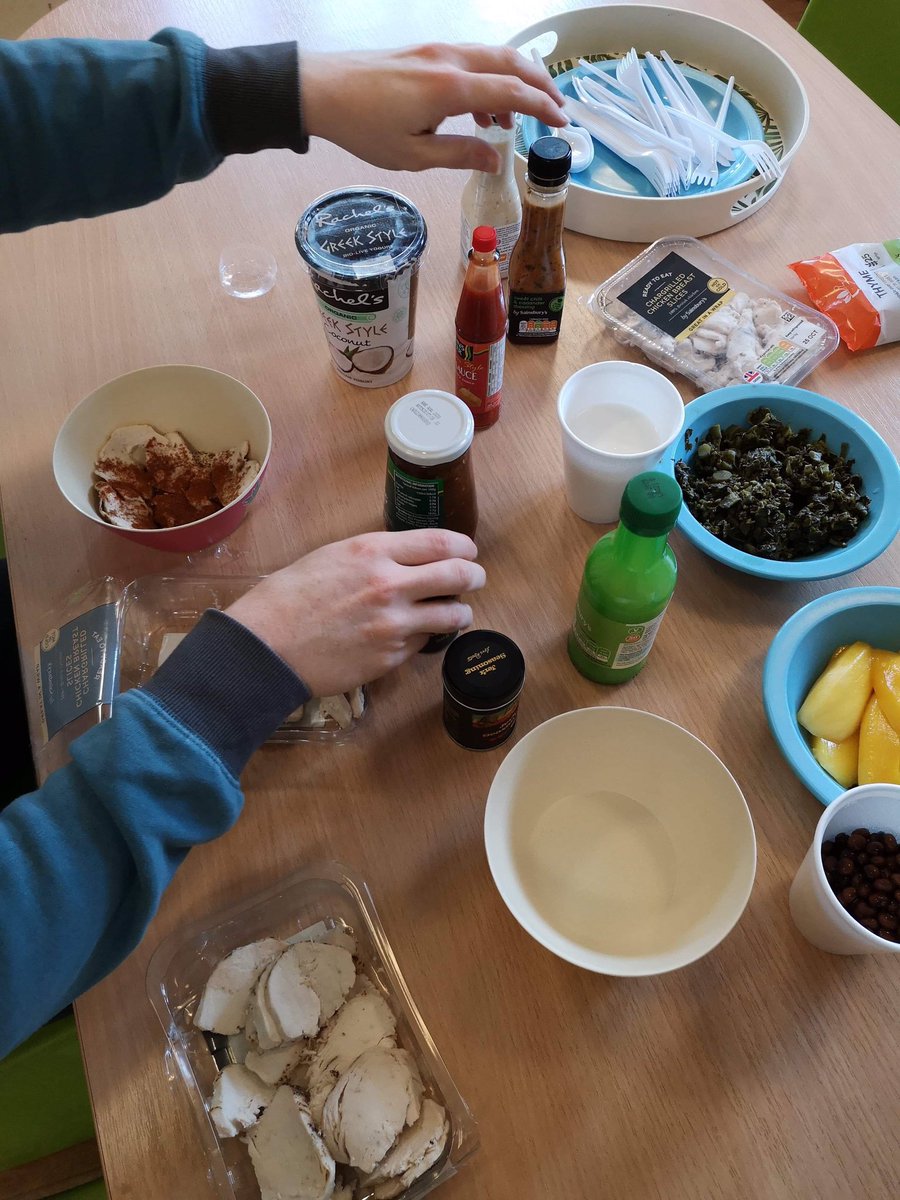 pavilion_ward's tweet photo. Black history month celebratory lunch today on Pavilion went down a treat 🙌🏿🙌🏾🙌🏽 Thank you so much to our Service leaders making lovely Caribbean salads and Bayo our wonderful HCA who made Jerk chicken rice and Plantain for all ☺️ #blackhistorymonth #celebrate #lunchactivity https://t.co/fsOPii6A36