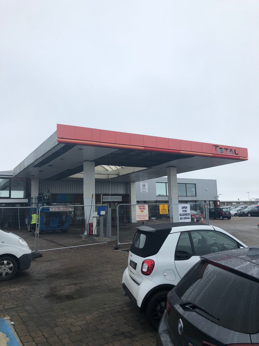 We're going to look a bit different!
After 25 years the Canopy is going...going...not quite gone at Jacksons Guernsey.
We apologise for the disruption over the next two weeks. Some of the entrances may change &amp; the used car display maybe spread about but it's business as usual!