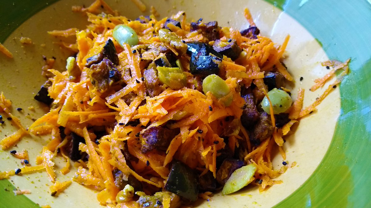 VeganOlive1's tweet photo. Another cracking recipe from @veganfoodliving magazine... Aubergine 🍆carrot 🥕 & walnut salsa... simple ingredients, big on taste #Veganfoodshare #Whatvegans #Easy2bvegan #GoVegan #EatPlants 👌😋💚🌱😊🍆🥕 https://t.co/Y9wCMrkFrq