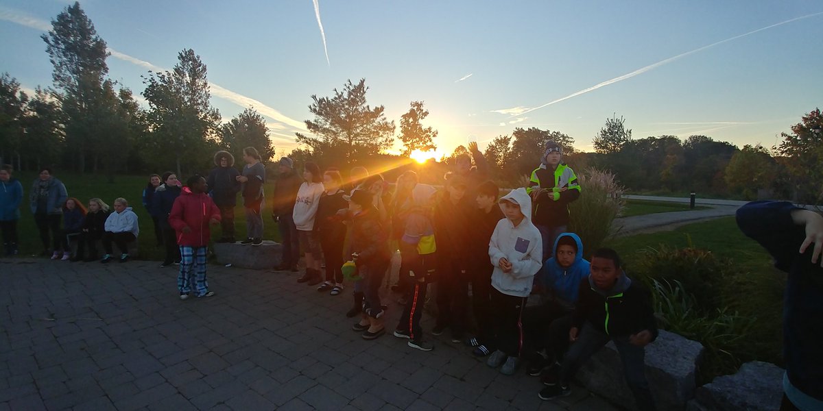 TheRealMrD4's tweet photo. Last sunrise! #lockespride #TimsCampFall2018 https://t.co/IdYSCN4iFB