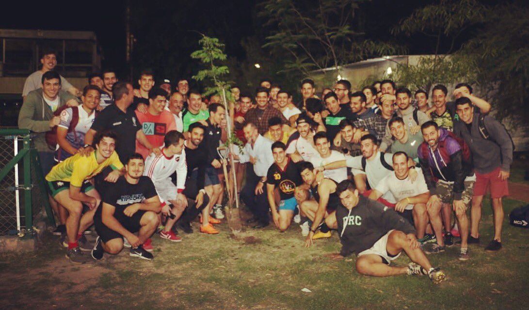 UN CAMPEONATO MÁS, UN ÁRBOL MAS 💚🖤👻 Como manda la historia, el Bosque de los Duendes sigue creciendo! Plantamos el árbol 19!#DaleCampeón #SomosCampeonesOtraVez #SomosDuendes #BosqueDeLosDuendes